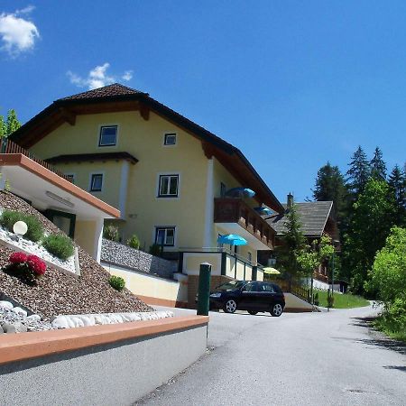 Ferienwohnung Haus Mary Russbach am Pass Gschütt Exterior foto