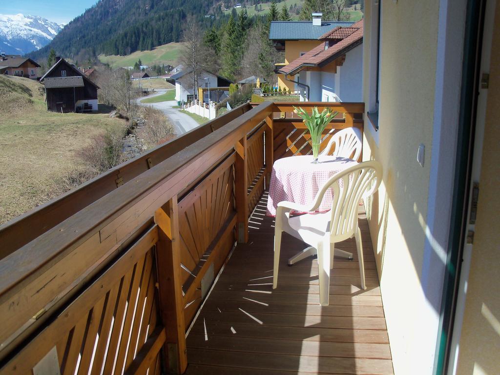Ferienwohnung Haus Mary Russbach am Pass Gschütt Exterior foto